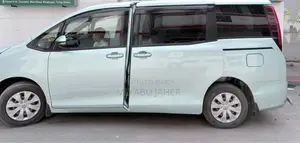 Toyota Noah 2017