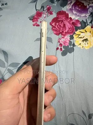 Apple iPhone 7 . (Used)