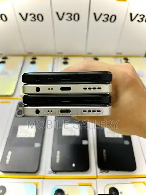 Realme V30 8+256 (Brand New)