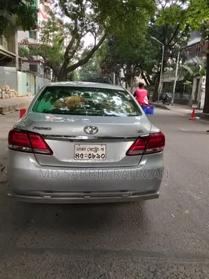 Toyota Premio . 2017