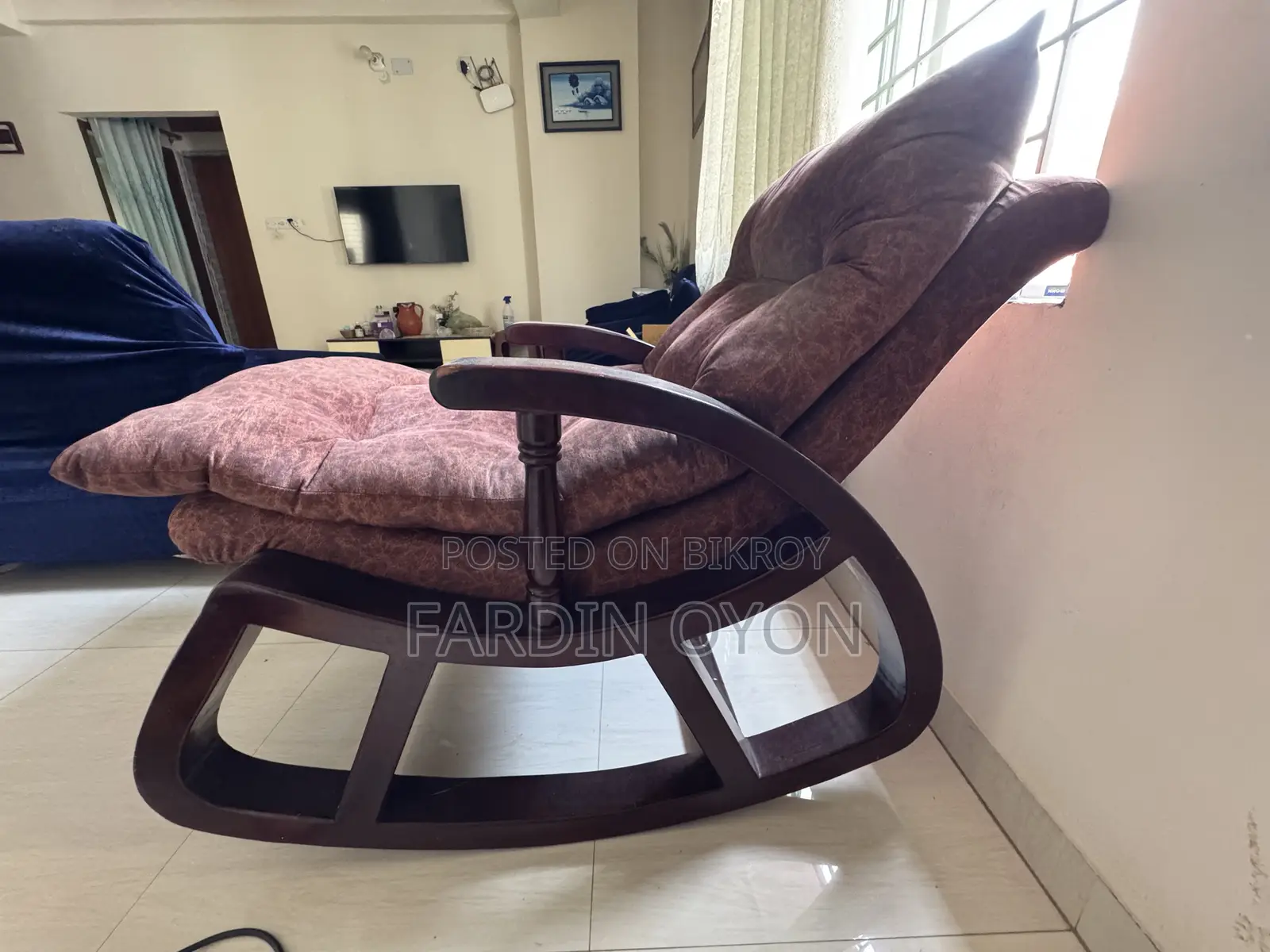 কাস্টমাইজড সেগুন কাঠের তৈরী আল্ট্রা কমফোর্ট রকিং চেয়ার বিক্রি হবে