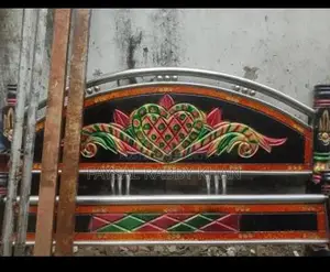 Ss লোহা, কাঠ দিয়ে তৈরি খাট আমি ব্যবহার করচ্ছি 6/6ফিট