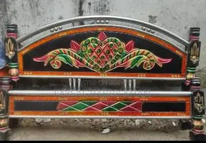 Ss লোহা, কাঠ দিয়ে তৈরি খাট আমি ব্যবহার করচ্ছি 6/6ফিট