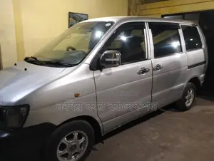 Toyota Noah kr42 2005