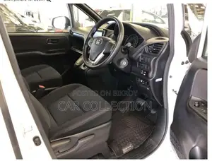 Toyota Noah 2021