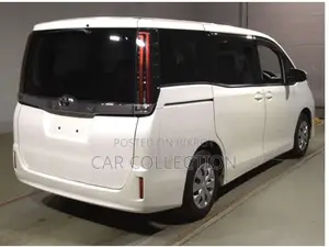 Toyota Noah 2021