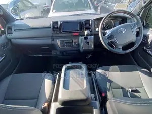 Toyota Hiace Super GL Dark prime 2023