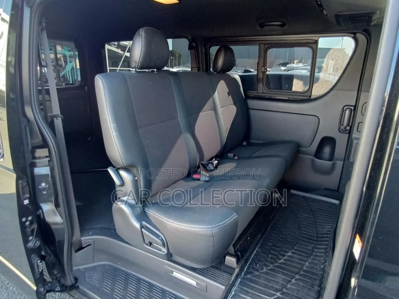 Toyota Hiace Super GL Dark prime 2023