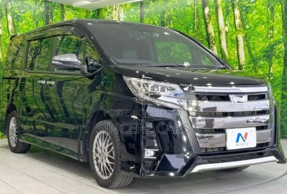 Toyota Noah SI WXB 3 HYB 4.5 2021