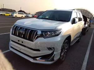 Toyota Land Cruiser 2022 Pearl