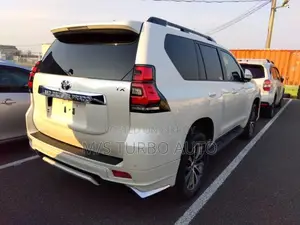 Toyota Land Cruiser 2022 Pearl