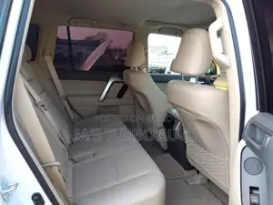 Toyota Land Cruiser 2022 Pearl