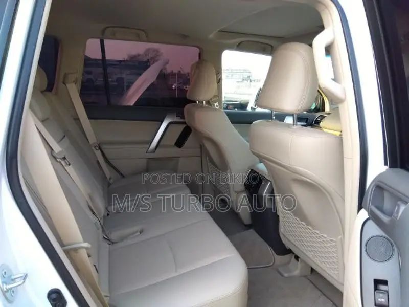 Toyota Land Cruiser 2022 Pearl