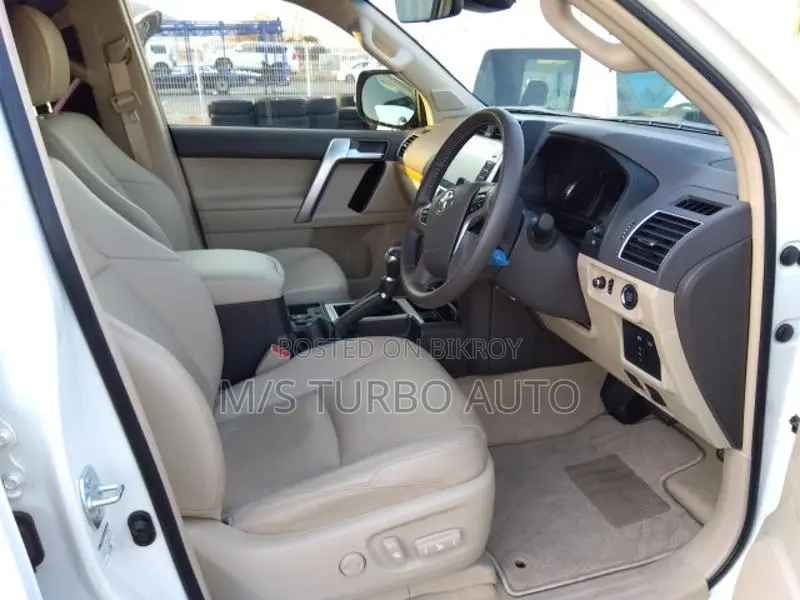 Toyota Land Cruiser 2022 Pearl