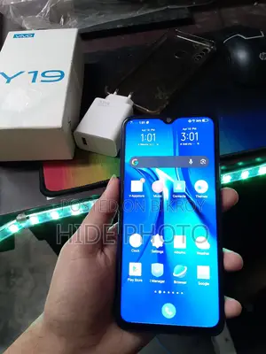Vivo Y19 . (Used)