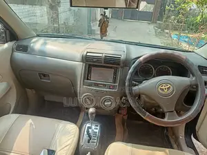 Toyota Avanza 2010 Black