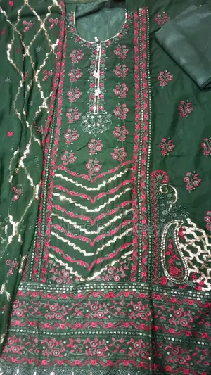 পাকিস্তানি সুন্দর থ্রি পিস