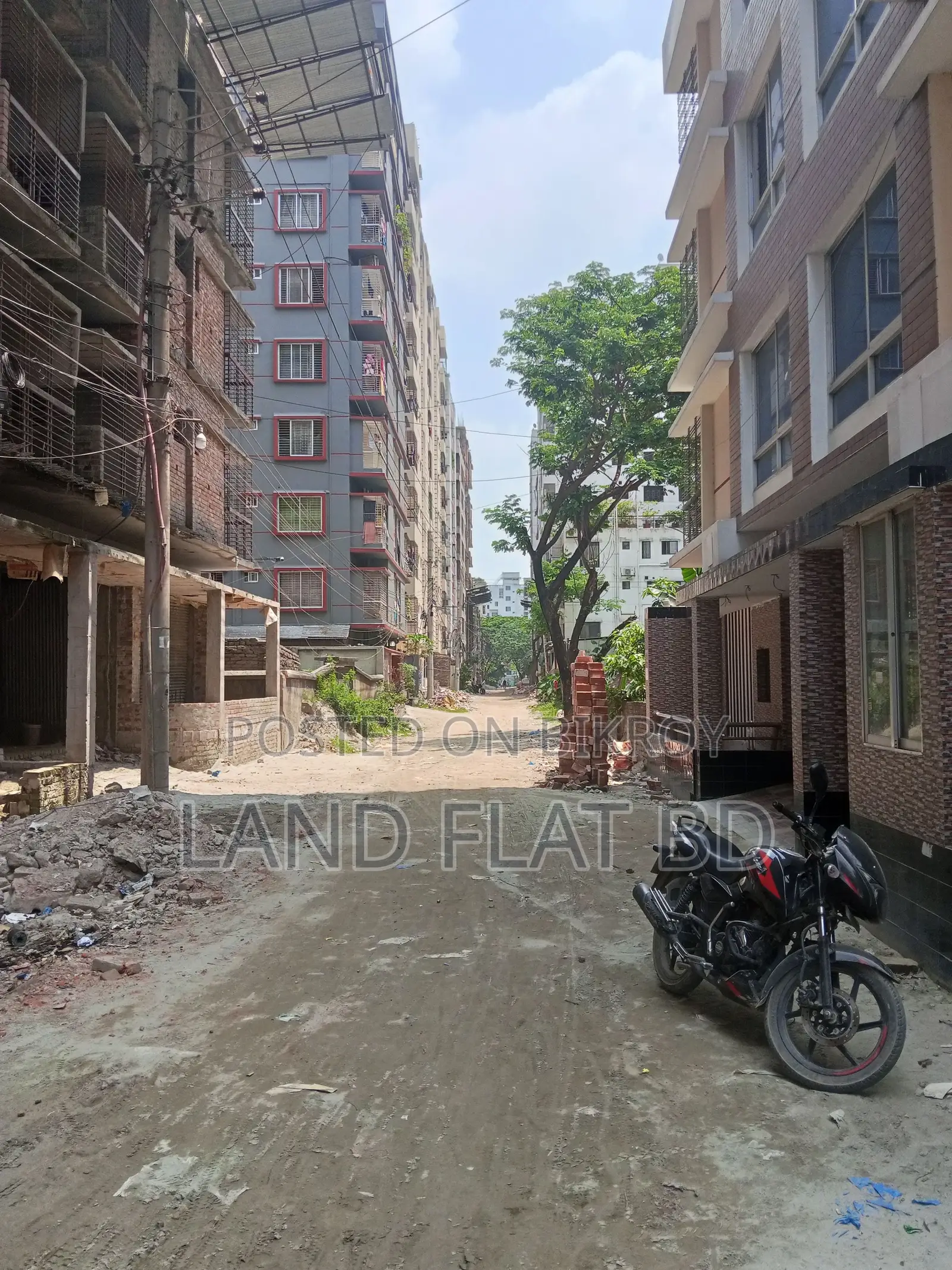 চন্দ্রিমা হাউজিং @ 2100 বর্গফুট দক্ষিণমুখী ফ্ল্যাট বিক্রি মোহাম্মদপুর,