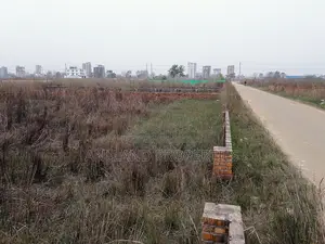 এম-ব্লক ৪০০০ সিরিয়াল ৪-কাঠা প্লট ৩০০ ফিট রোডের কাছে বিক্রয়