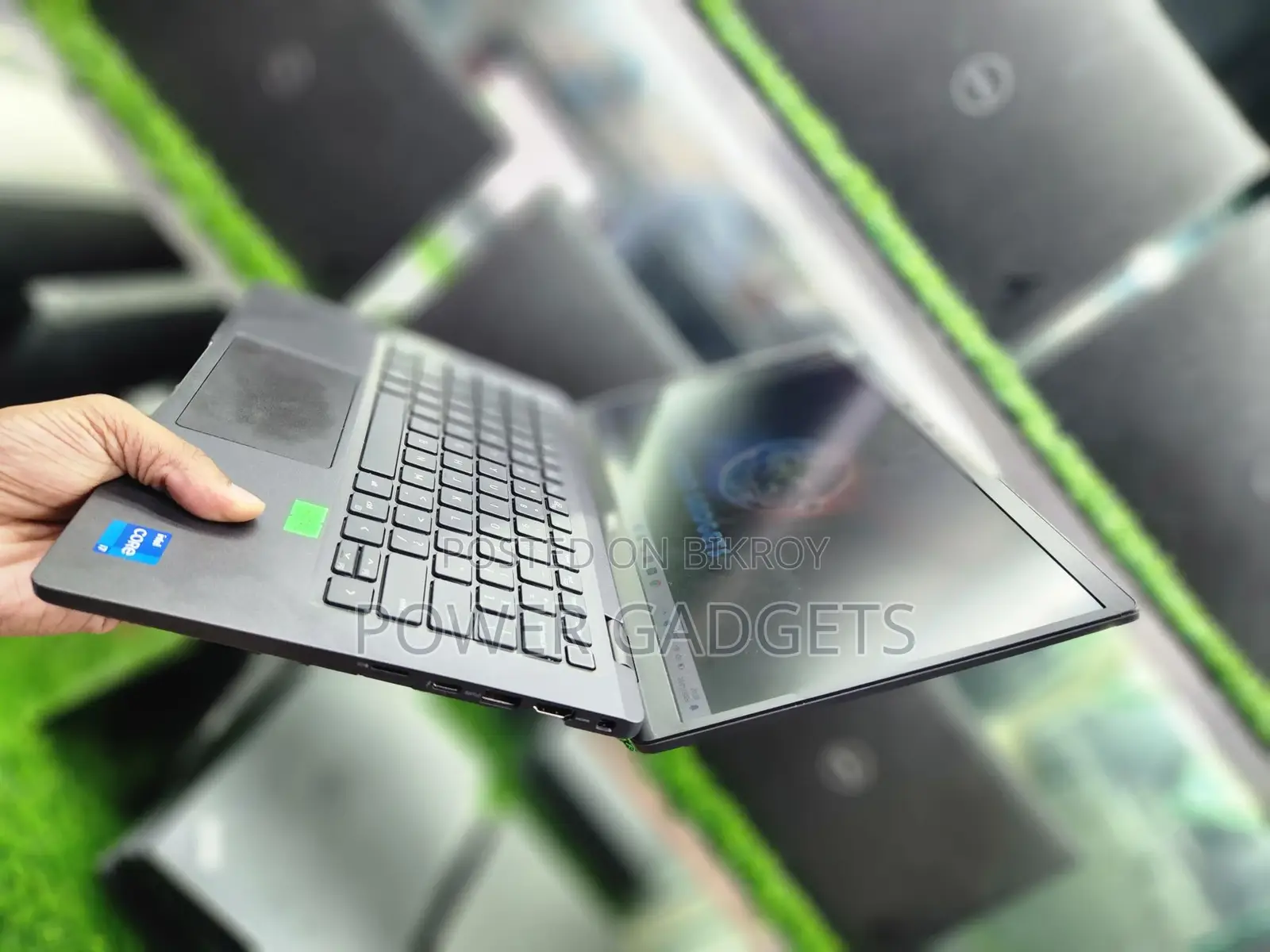 Dell Latitude core i7 11th Gen ( IPS Touch Display )