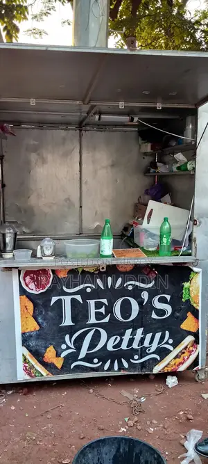 ৬ ফিট বাই ৪