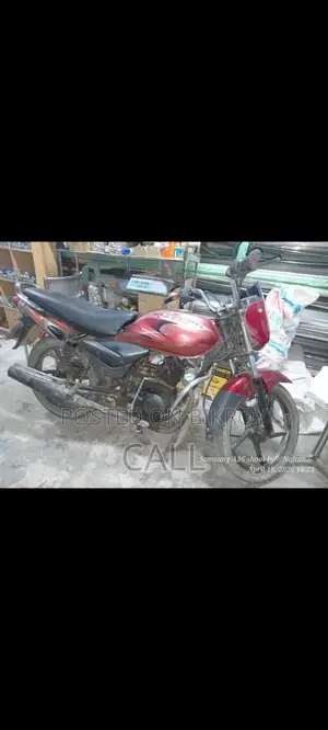 Bajaj Platina 100 . 2016