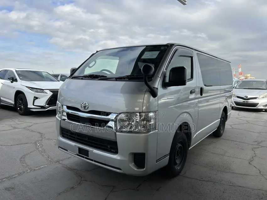 Toyota Hiace Dx Dual Ac 2020