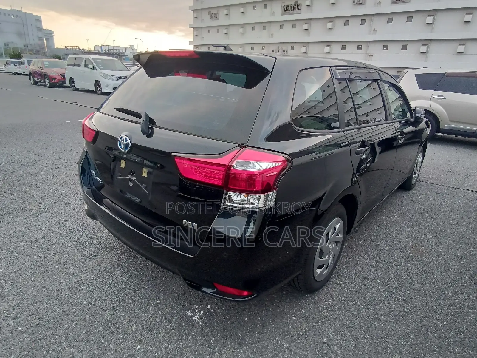 Toyota Fielder EX PACKAGE HYBRID 2021