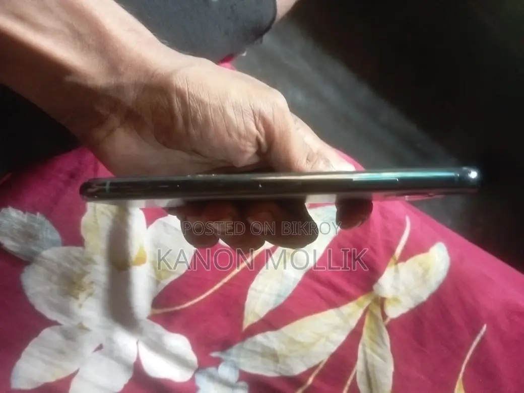 Apple iPhone 11 Pro Max (ব্যবহৃত)