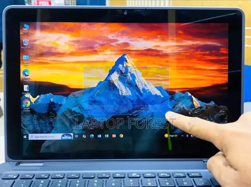 Dell Latitude 3190 2-in-1... Full fresh laptop at a student-friendly budget