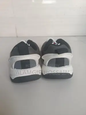 জারার ছেলেদের মিকি মাউস টেনিস জুতো