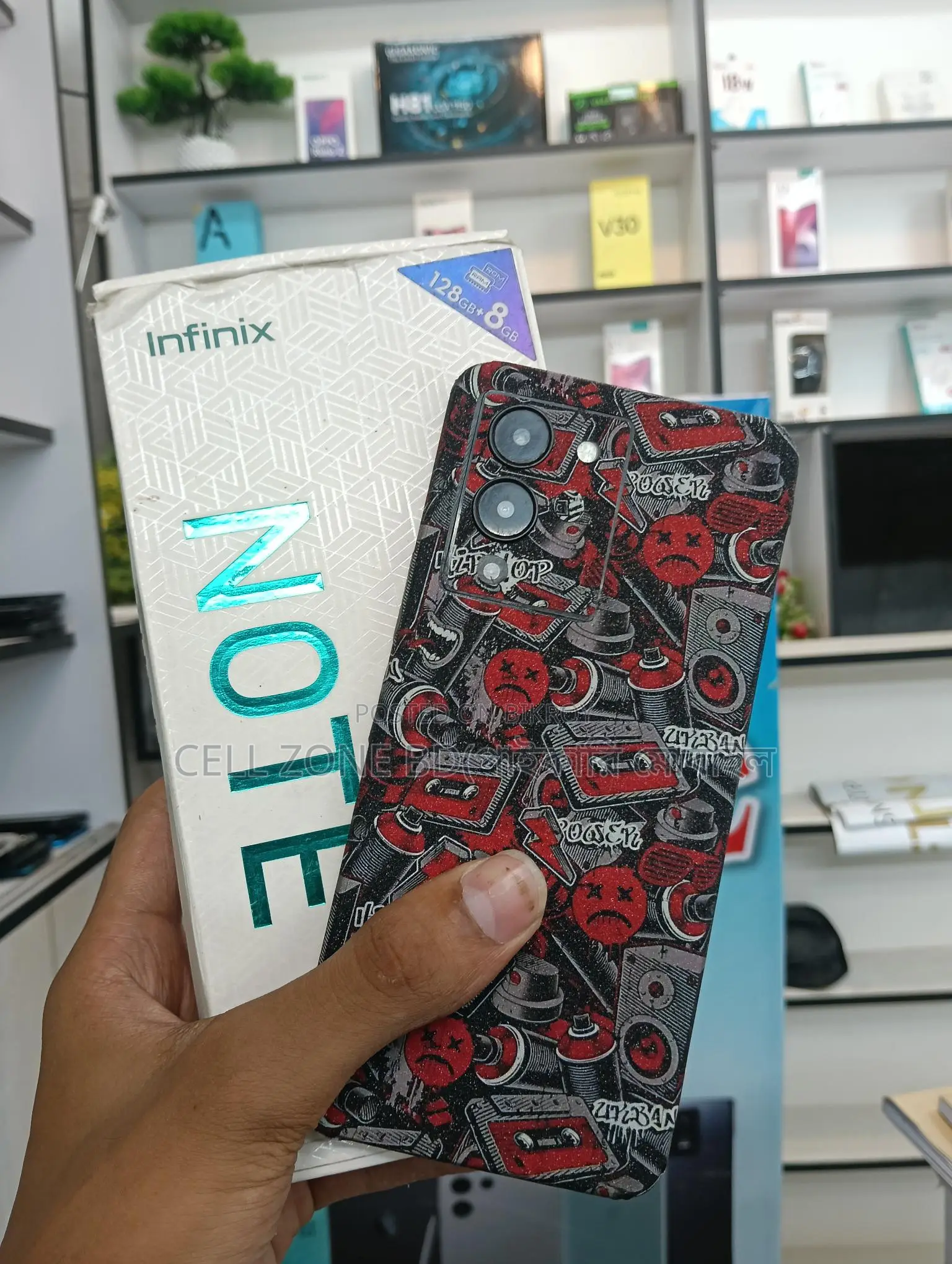 Infinix Note 12 8/128 (Used)
