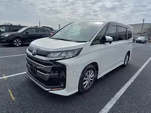Toyota Noah Non Hybrid SZ Pearl 2022