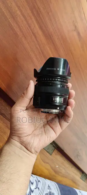 Nikon d3400 with 50 mm prime lens & 55-300 zoom