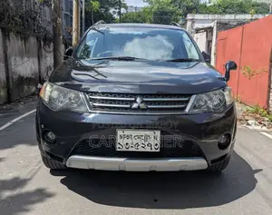 Mitsubishi Outlander Rock Ford & Sun Roof 2011