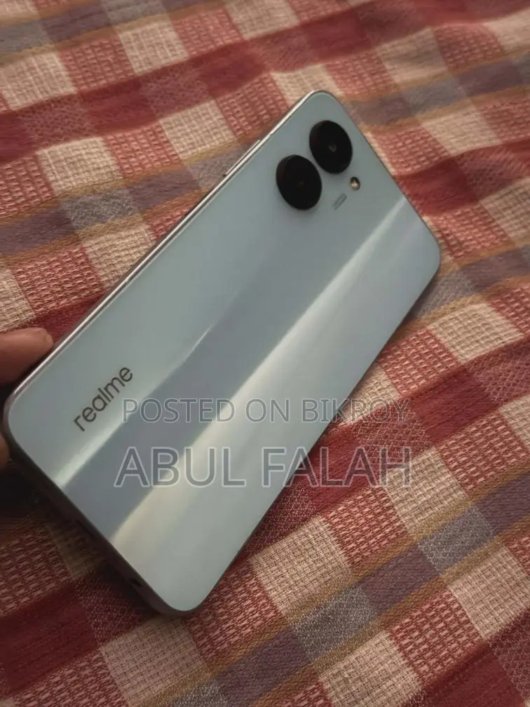 Realme C33 3/32 (Used)