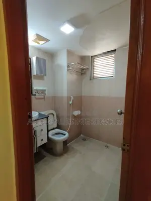 গুলশান ১-এ ৬০০ বর্গফুটের কমার্শিয়াল অফিস স্পেস ভাড়া