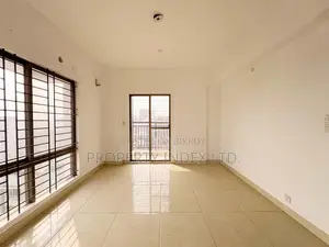 ২২২০ স্কয়ারফুট দক্ষিণমুখী ৩ বেডের লাক্সারি ফ্ল্যাট বিক্রয় | সেক্টর ৪