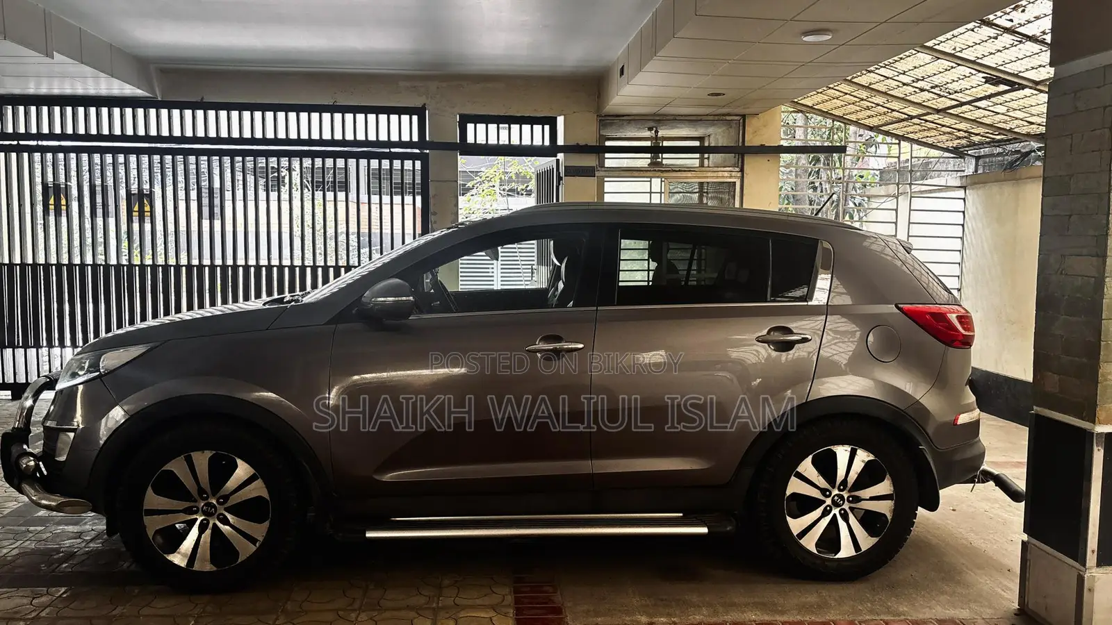 Kia Sportage . 2011
