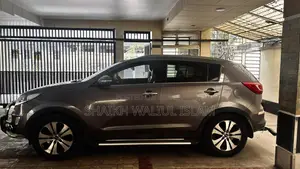 Kia Sportage . 2011