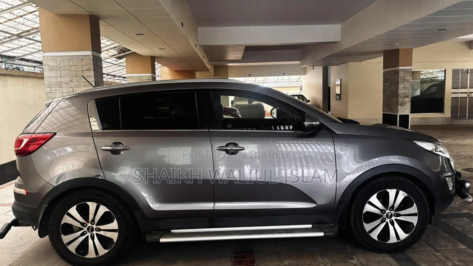 Kia Sportage . 2011
