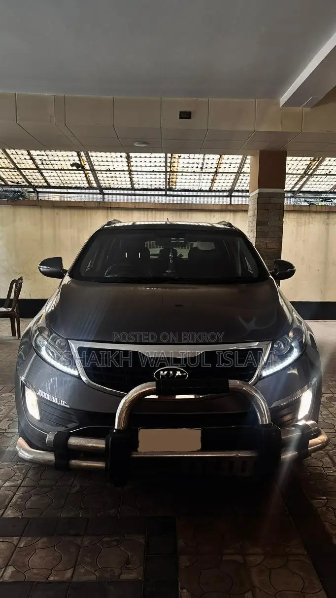 Kia Sportage . 2011