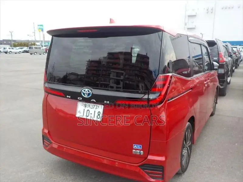 Toyota Noah SZ HYB 4.5POINT 2022