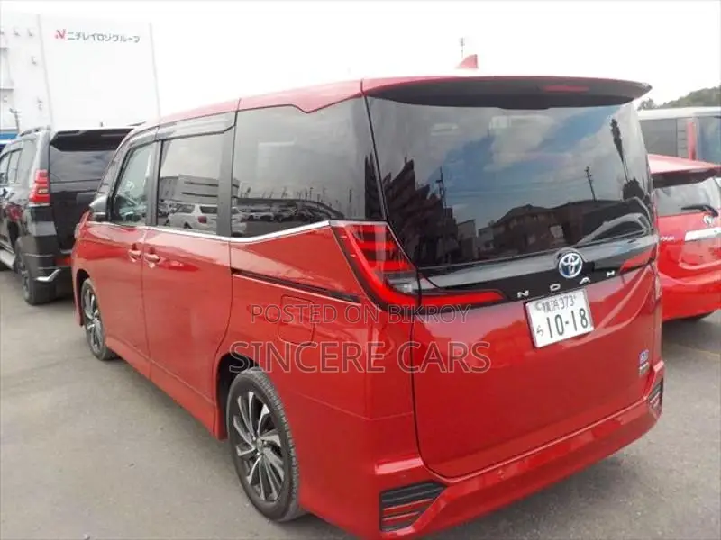 Toyota Noah SZ HYB 4.5POINT 2022