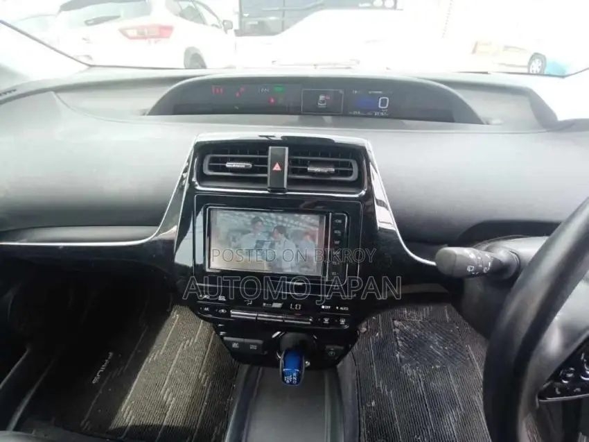 Toyota Prius S Safety 2020
