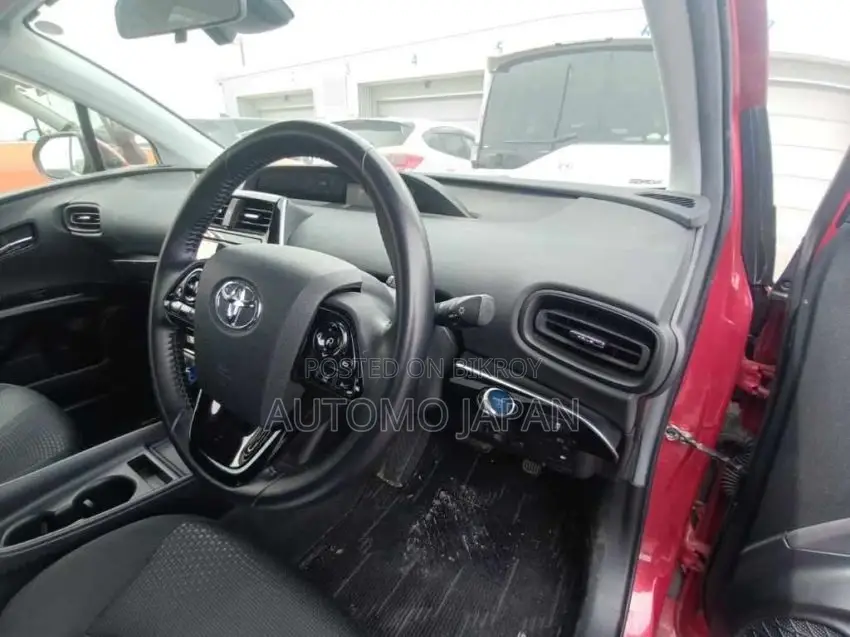 Toyota Prius S Safety 2020