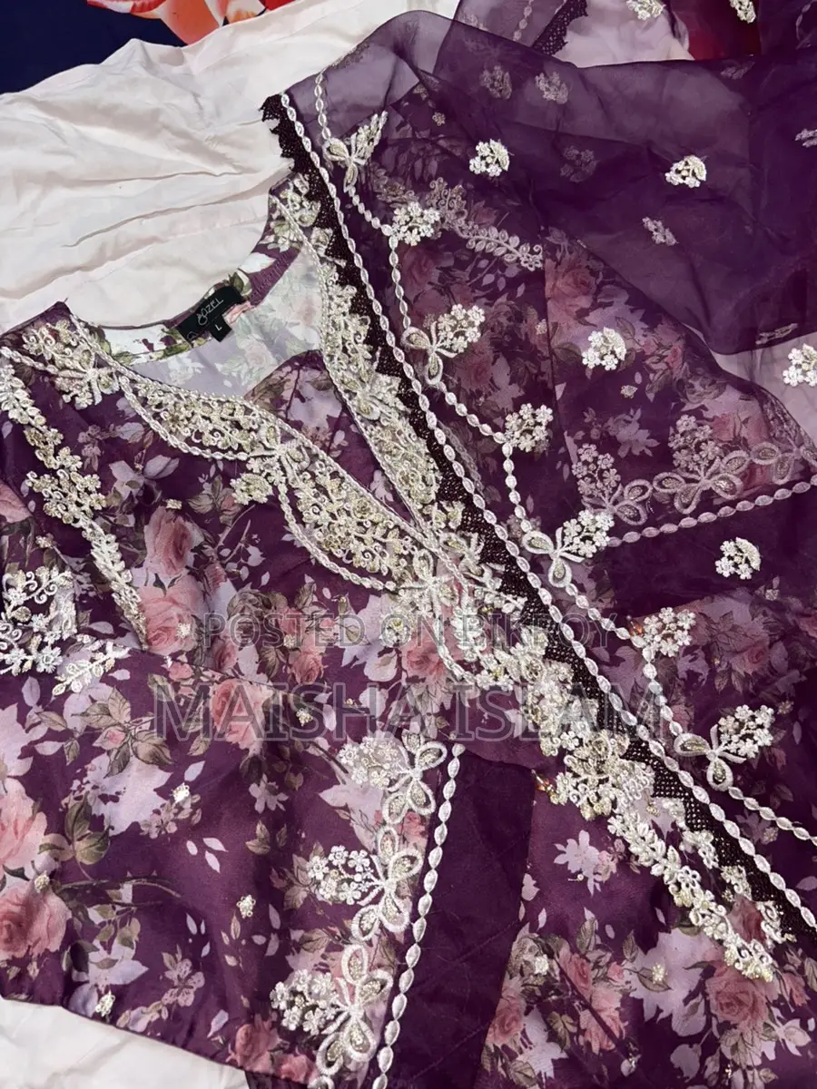 Wanna Sell This Dress