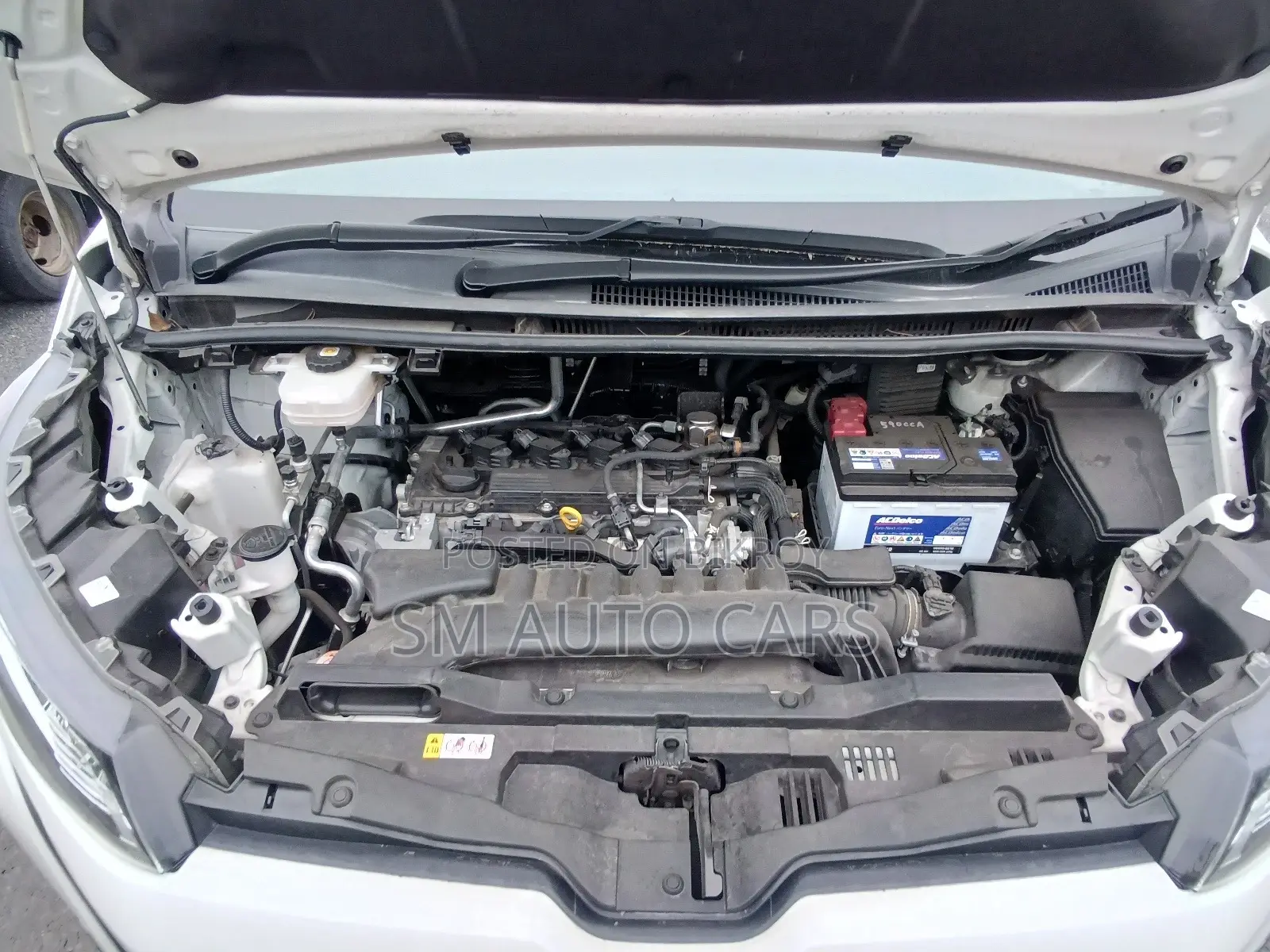 Toyota Noah Non Hybrid X Pearl 2022