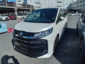 Toyota Noah HYBRID SZ PACKAGE 2022
