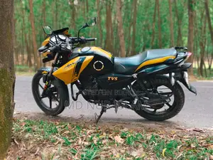 TVS APACHE RTR 150 . 2012